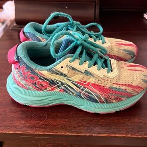 ASICS Noosa Girls Size 2